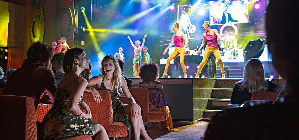 1- TEATRO GIOVE <br> EMOCIÓN EN GRAN FORMATO