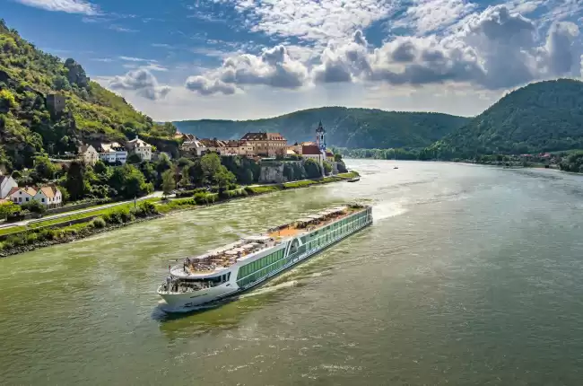 MS Amadeus Cara