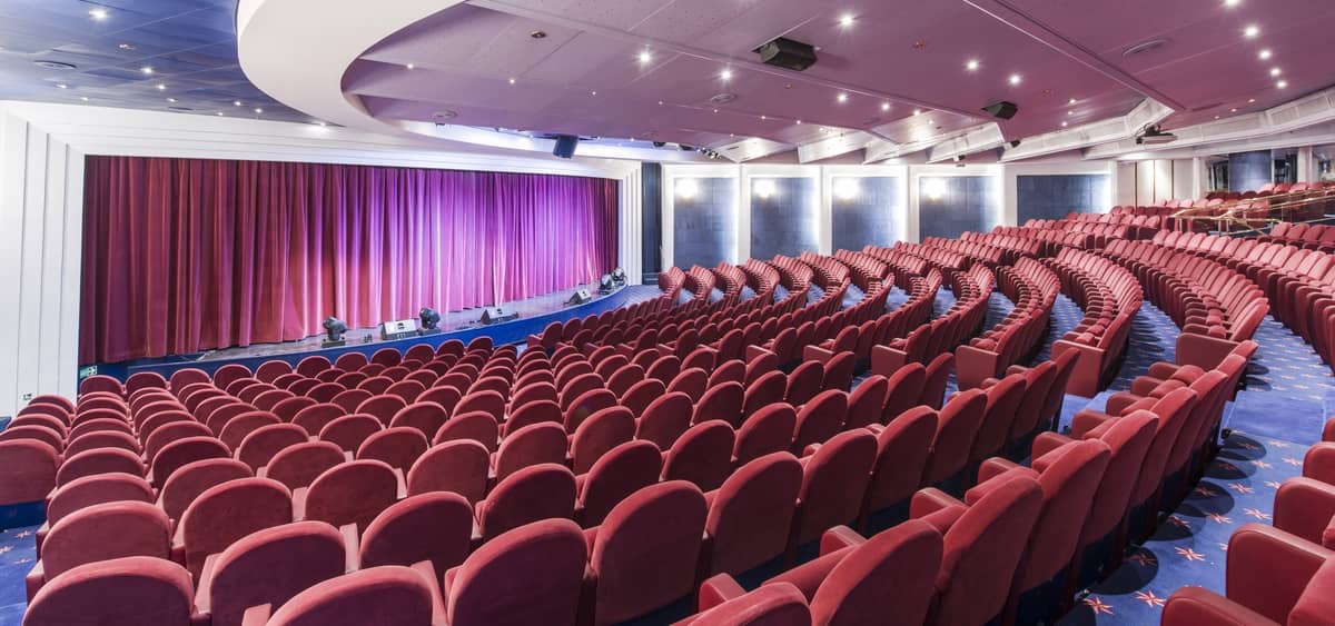 1- THE BROADWAY THEATRE <br> LA MAGIA DEL ESPECTÁCULO EN EL MAR