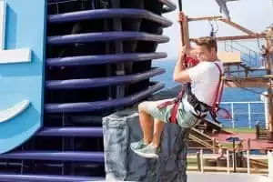 Climbing Wall (Muro de escalada)