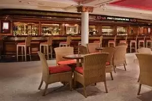 Pink’s Champagne Bar