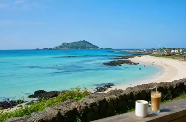 Hamdeok Beach