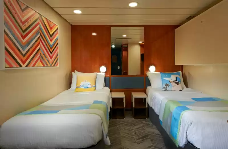 Cabina Interior zona Mid-Ship