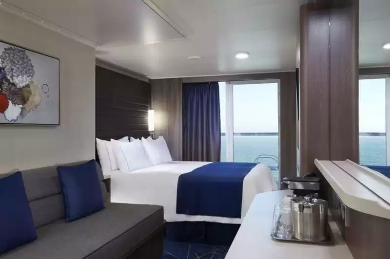 Suite Club balcón con vistas a popa